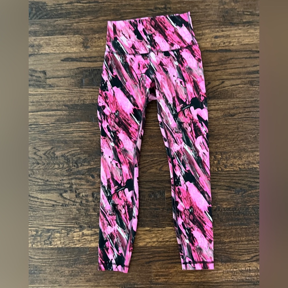 Lululemon Size 4 Wunder Train 25” Incentive Refresh Multicolor Size 4